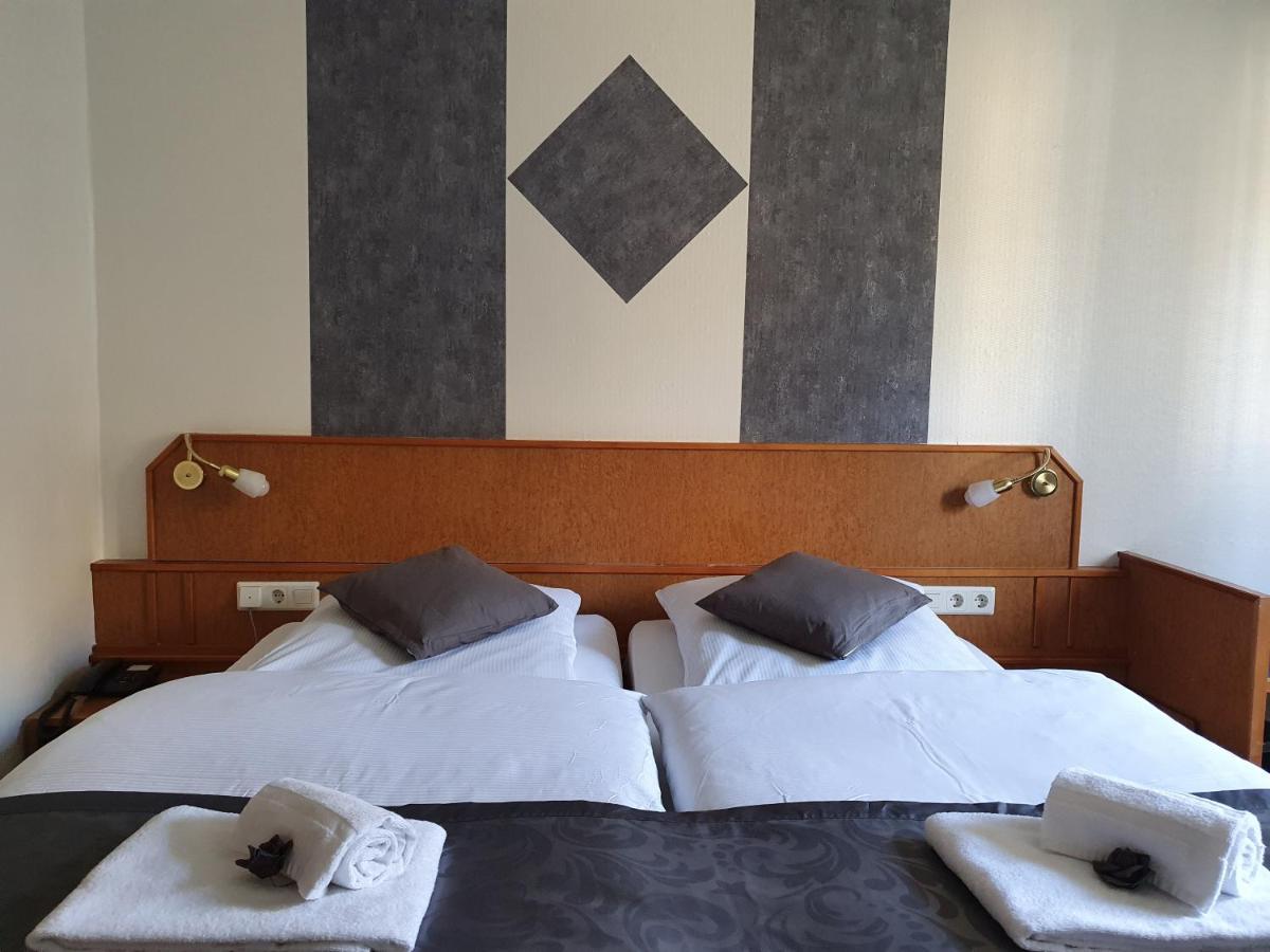 Waldhotel Surwold Екстериор снимка